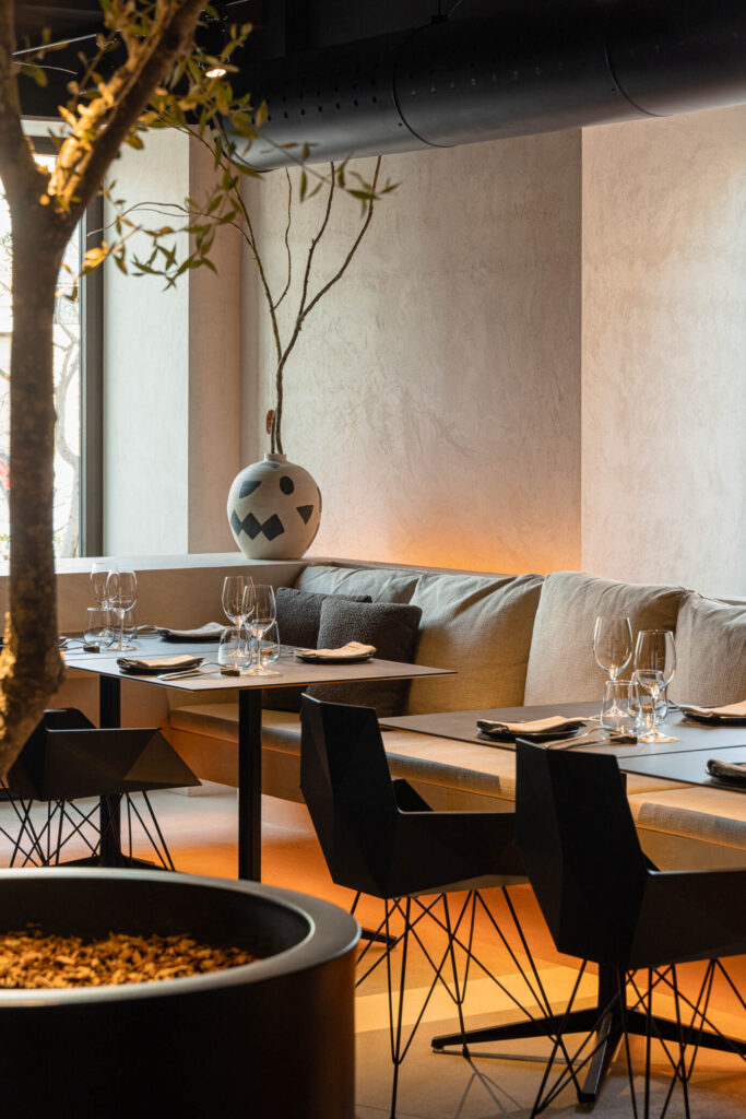 Restaurante Mercantel em Aveiro arquitetura Paulo Martins e fotografia Ivo Tavares